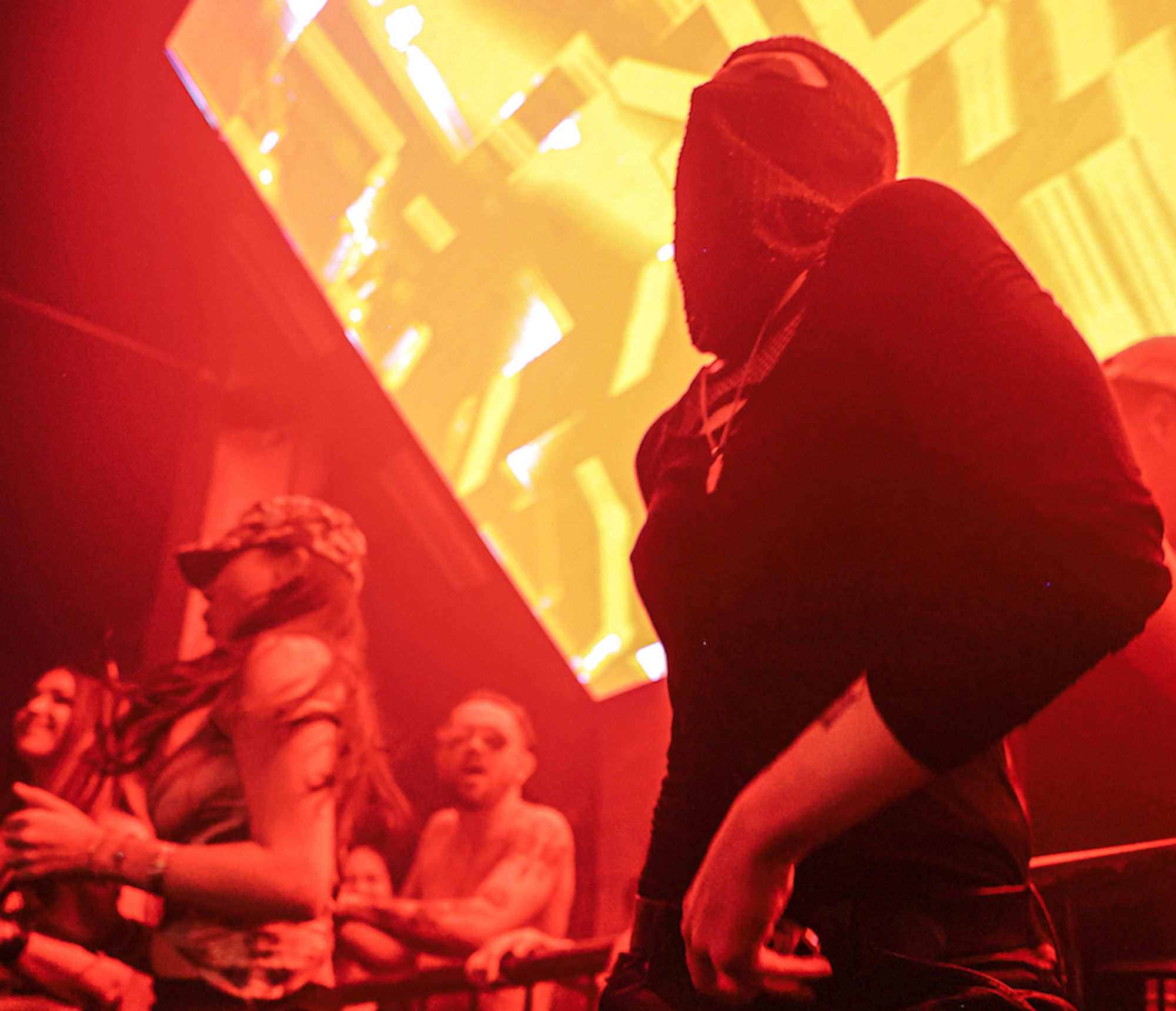 ALIVE: Airod & Jacidorex PRESENT FAKE_FRIENDS